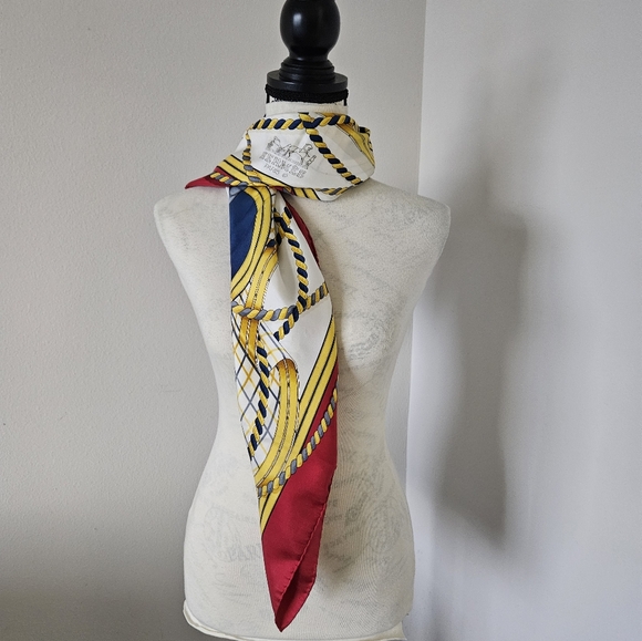 🇫🇷 HERMES silk scarf 90X90cm red/yellow /blue "Grande Tenue" authentic 🇫🇷 - Picture 1 of 9